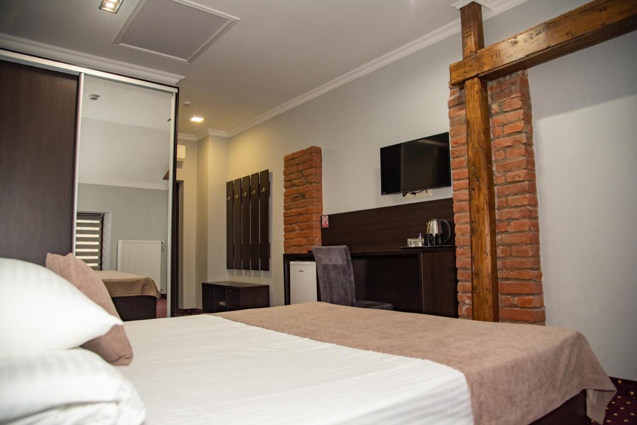 T&S Apart-Hotel Chernivtsi Luaran gambar