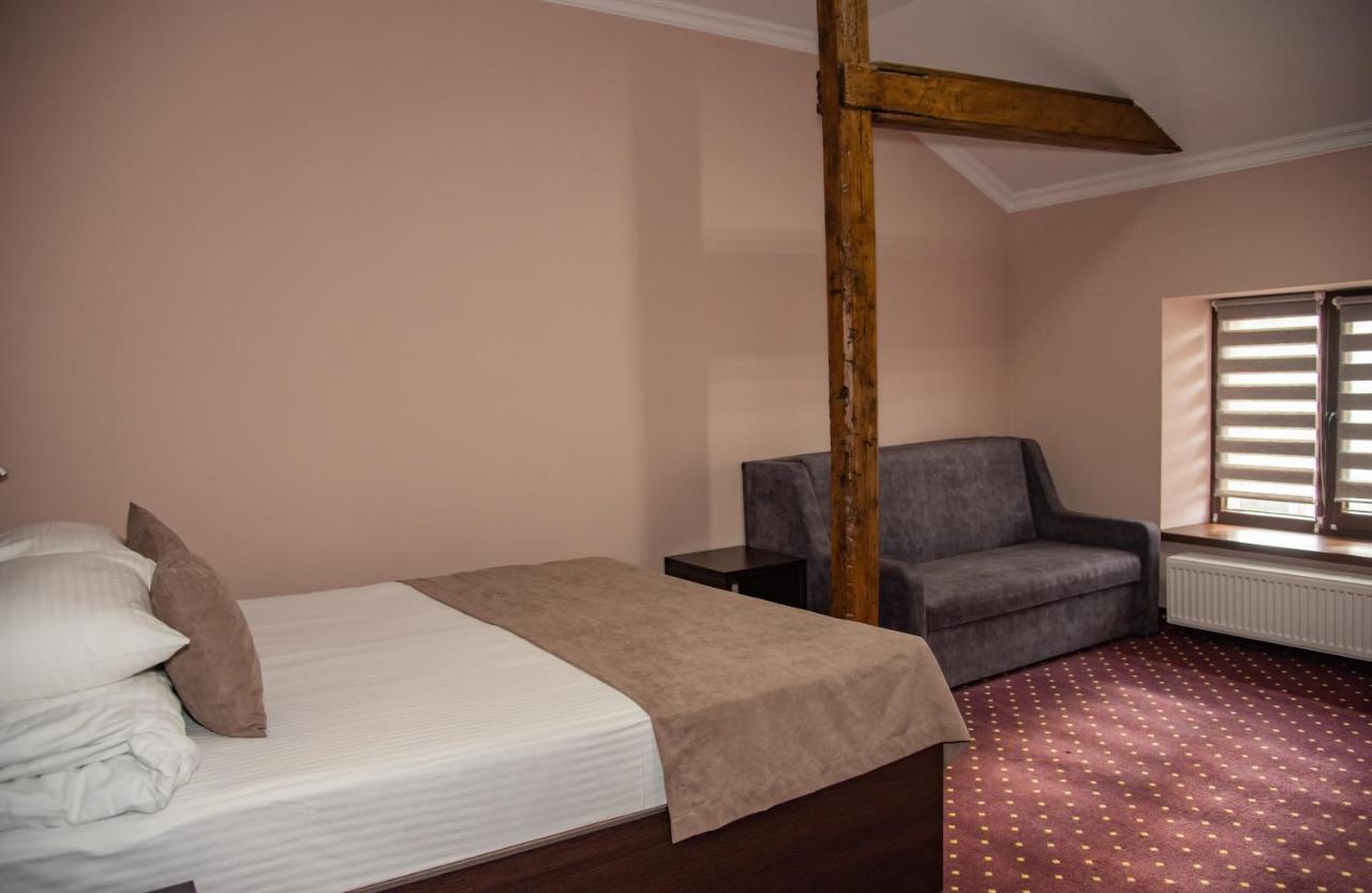 T&S Apart-Hotel Chernivtsi Luaran gambar