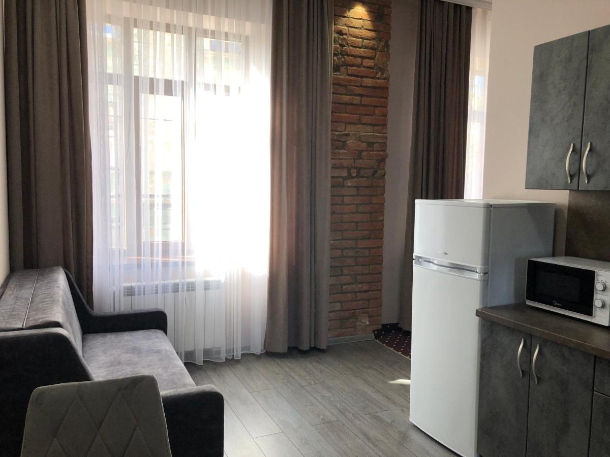 T&S Apart-Hotel Chernivtsi Luaran gambar