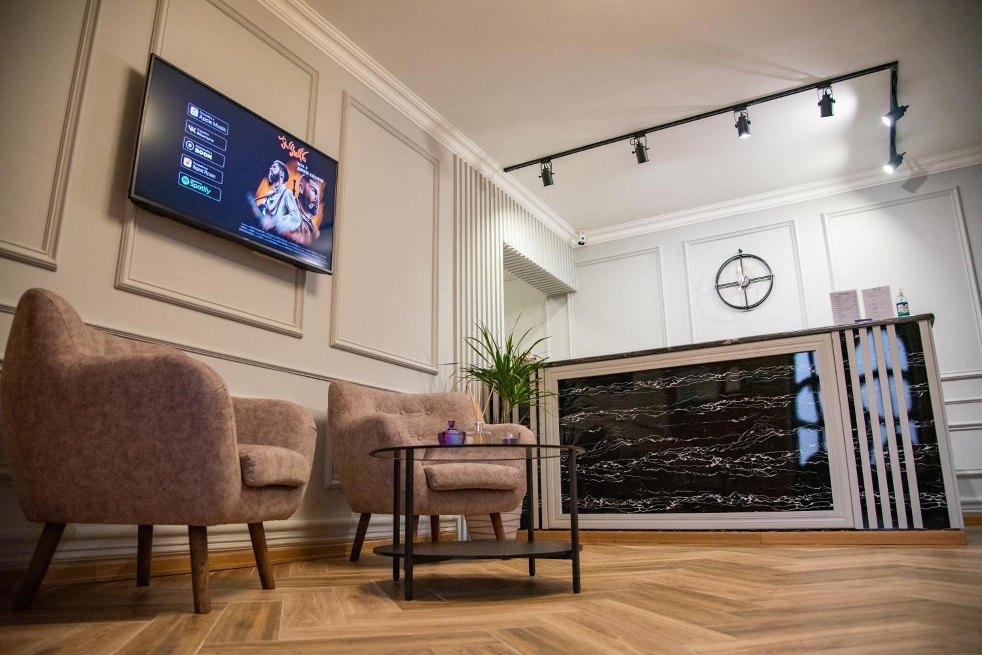 T&S Apart-Hotel Chernivtsi Luaran gambar