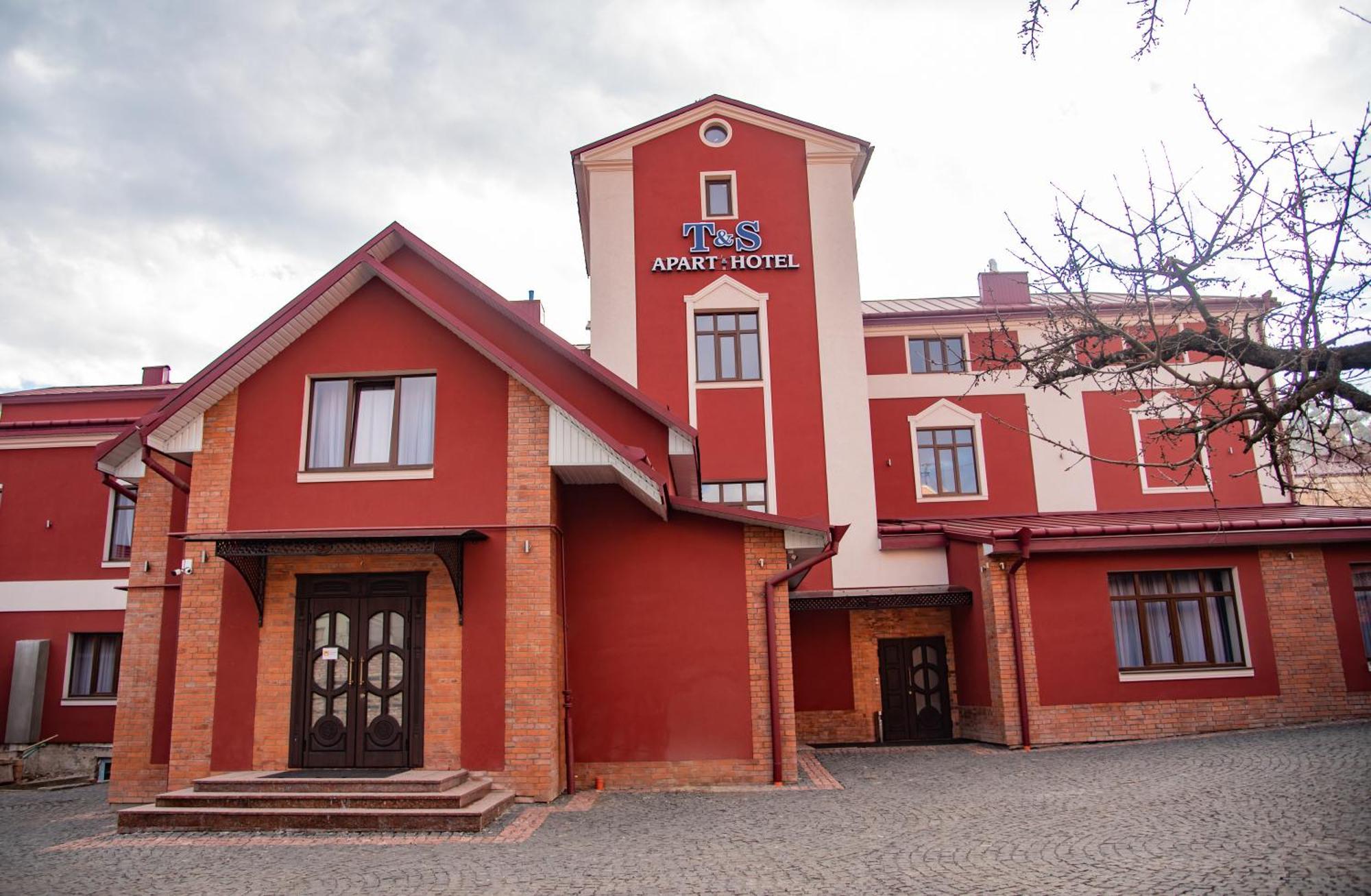 T&S Apart-Hotel Chernivtsi Luaran gambar