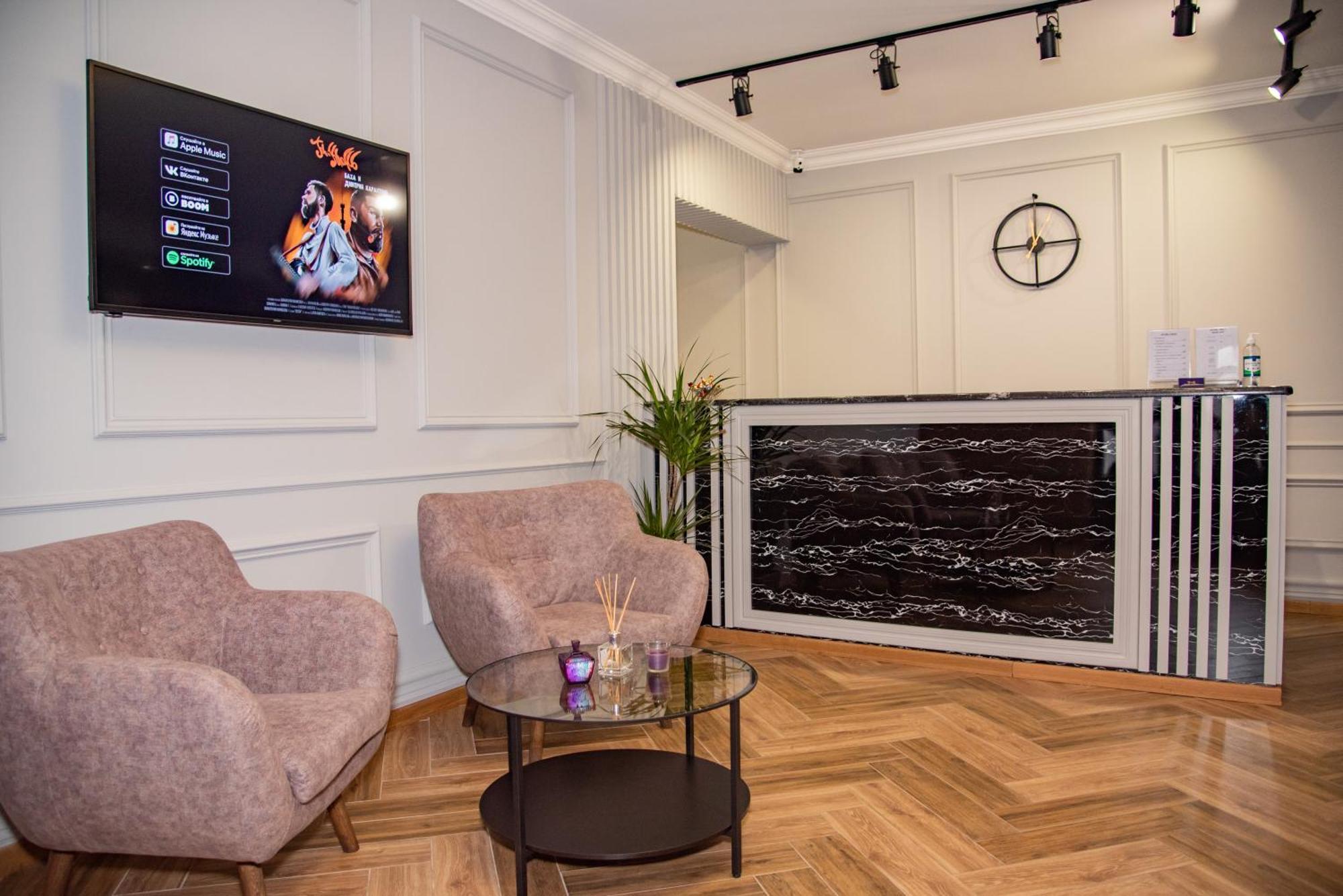 T&S Apart-Hotel Chernivtsi Luaran gambar