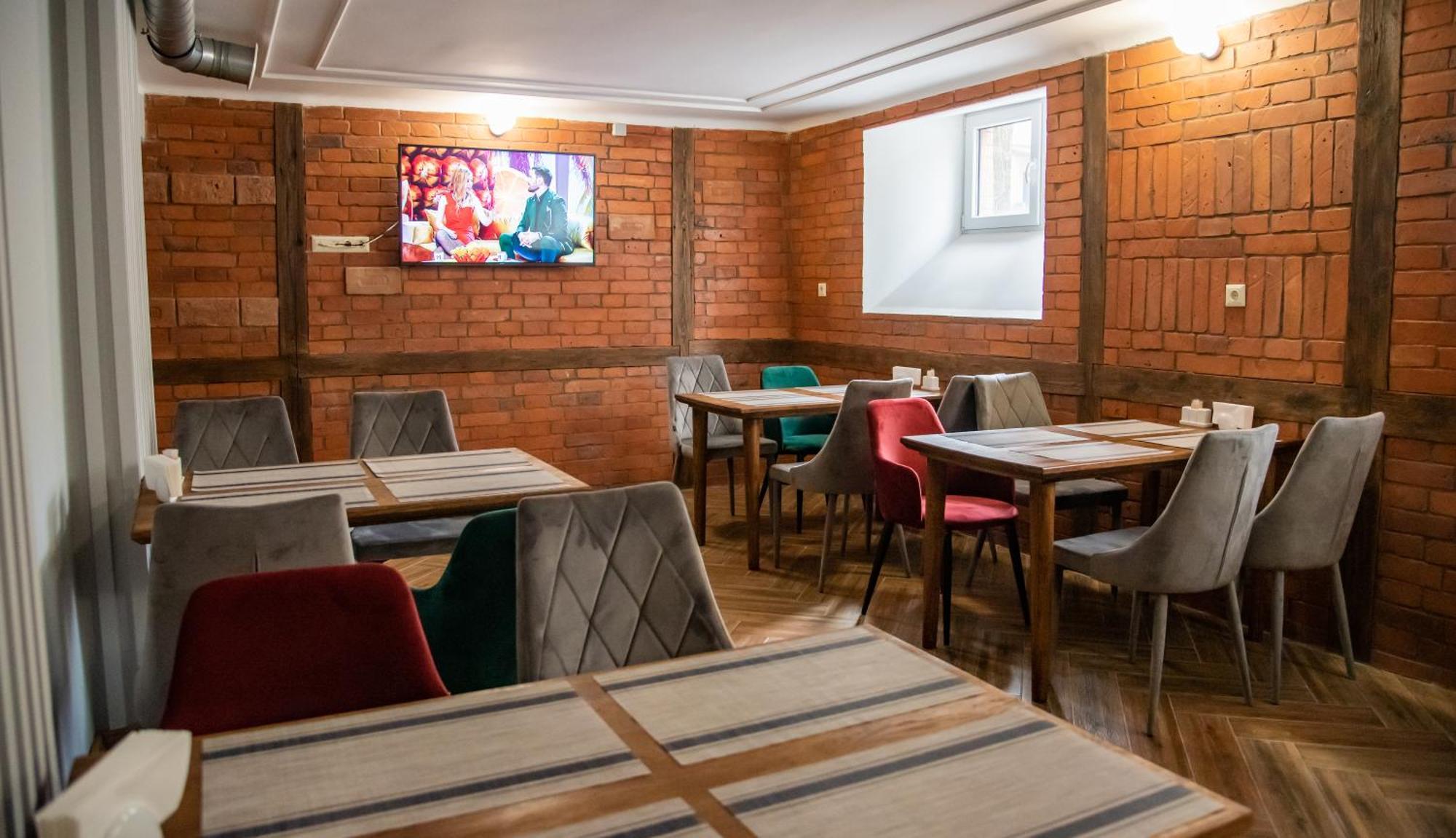 T&S Apart-Hotel Chernivtsi Luaran gambar